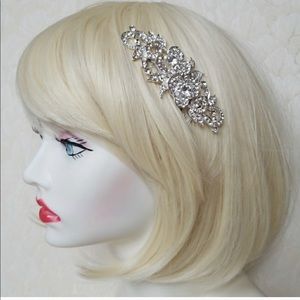 Beautiful clear rhinestone bridal prom hair comb